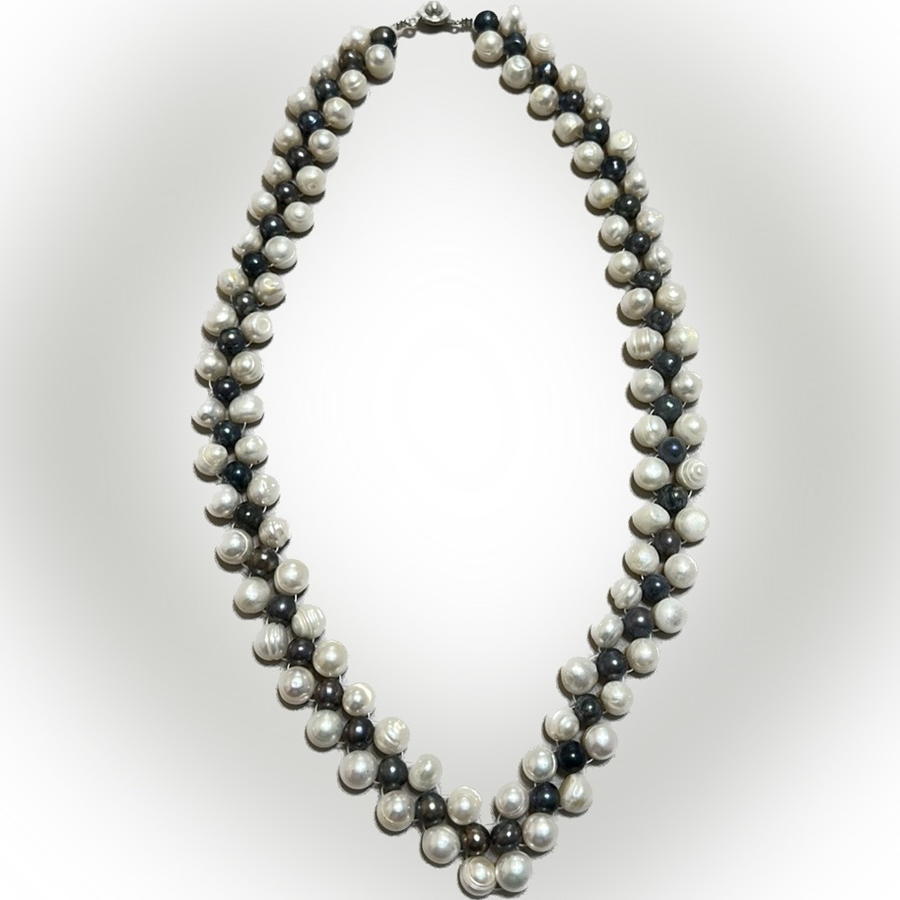 Handmade freshwater Pearl necklace
